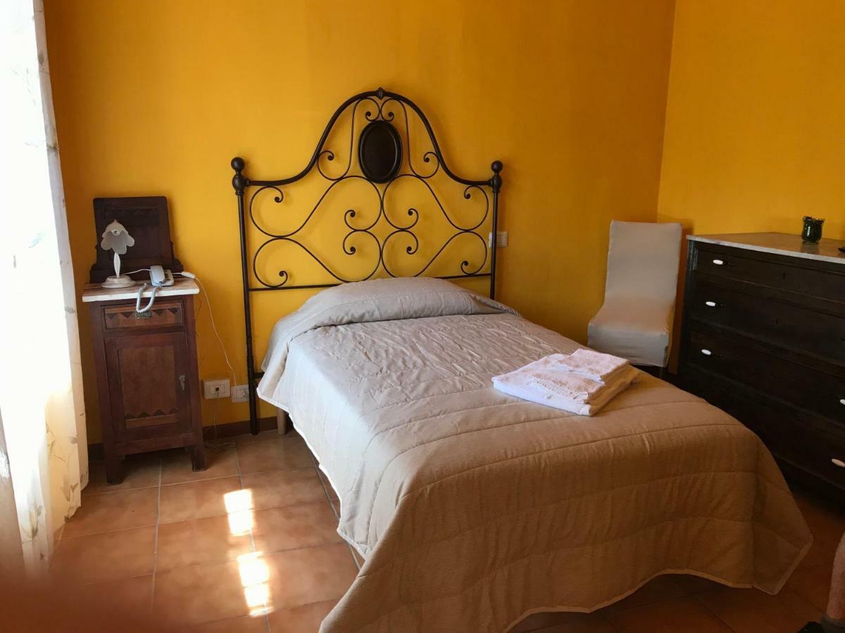 Albergo Antica Lanterna كاستيلنيوفو دي غارفانيانا المظهر الخارجي الصورة