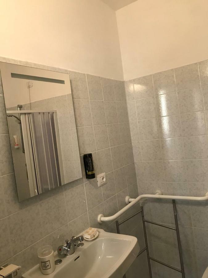 Albergo Antica Lanterna كاستيلنيوفو دي غارفانيانا المظهر الخارجي الصورة