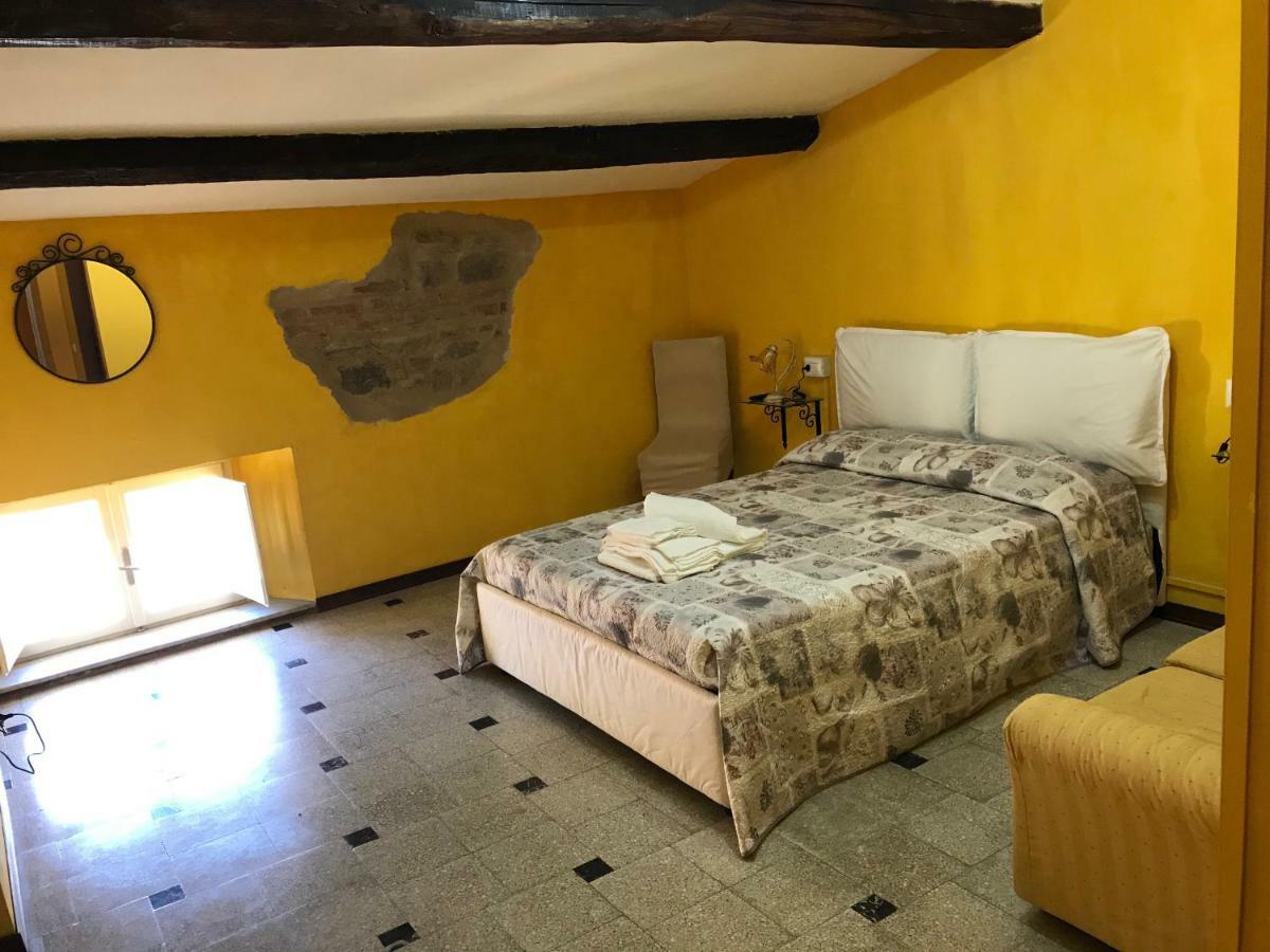 Albergo Antica Lanterna كاستيلنيوفو دي غارفانيانا المظهر الخارجي الصورة