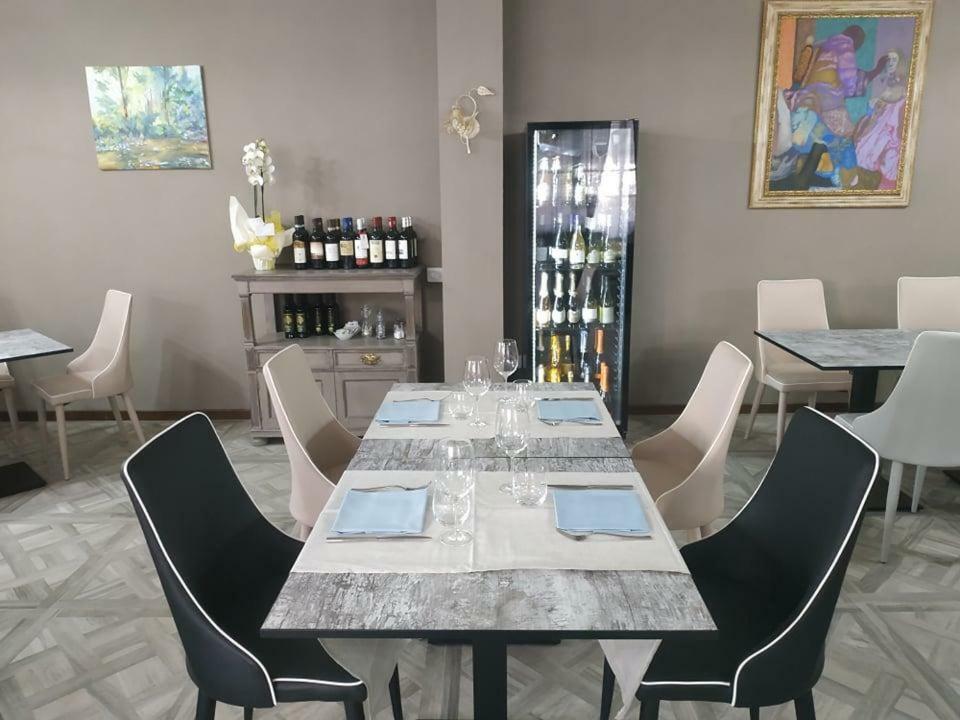 Albergo Antica Lanterna كاستيلنيوفو دي غارفانيانا المظهر الخارجي الصورة